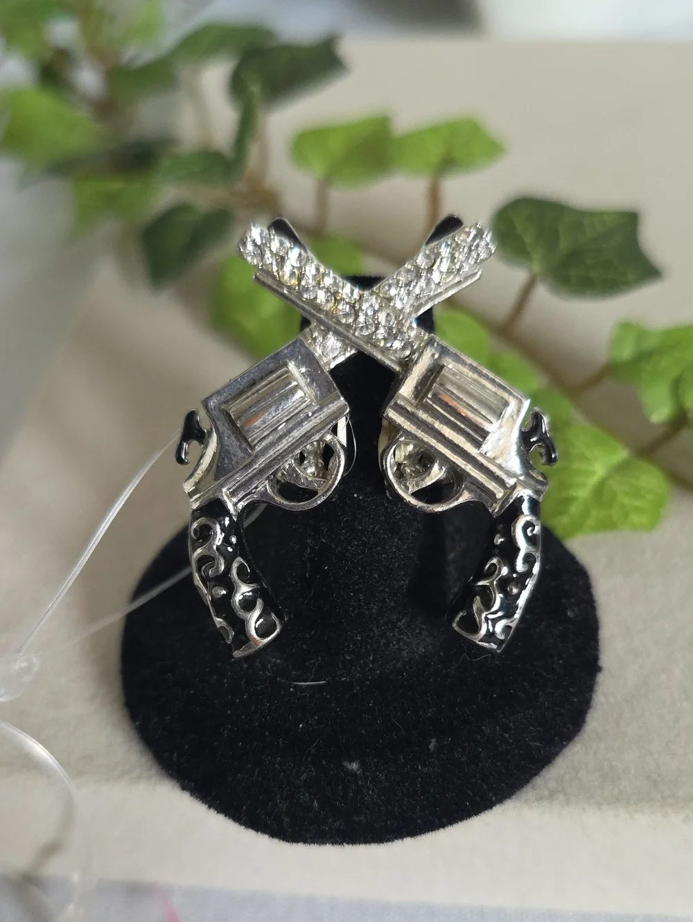 Silver Tone Rhinestone Crossed Pistols Statement Ring Stretchy Band